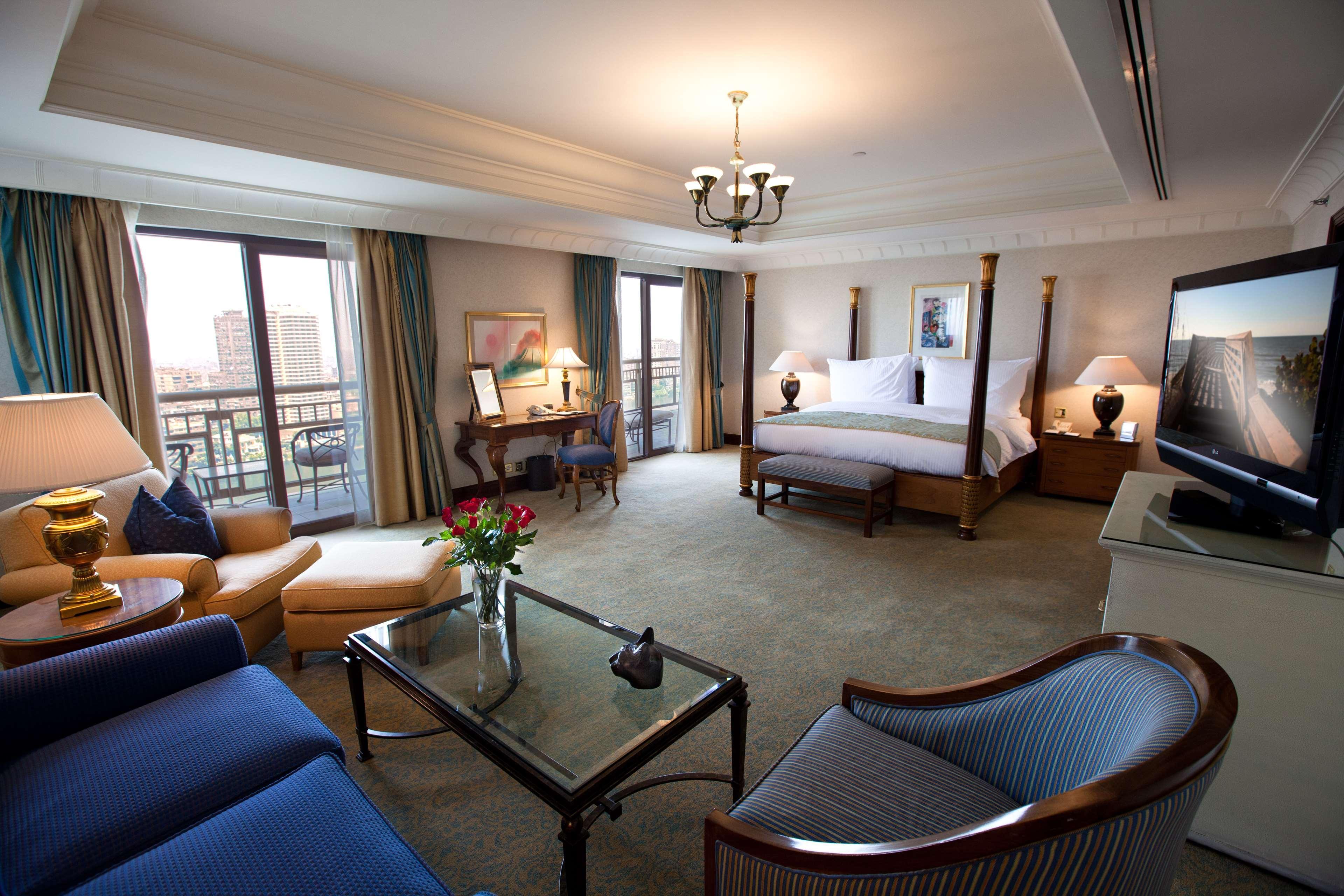 מלון Sofitel Cairo Downtown Nile מראה חיצוני תמונה A suite at the hotel