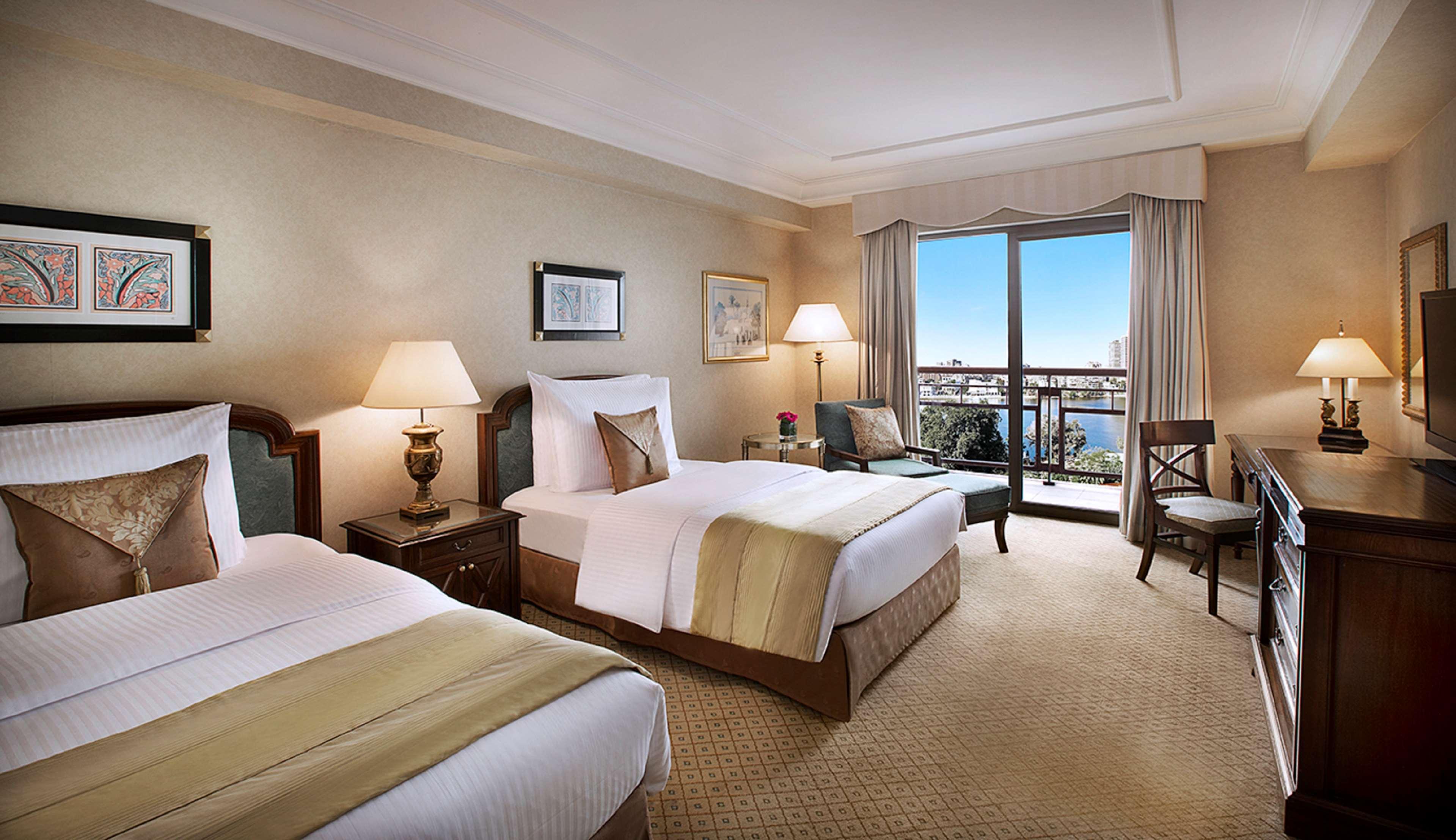 מלון Sofitel Cairo Downtown Nile מראה חיצוני תמונה A guest room at the Conrad Hilton Cairo