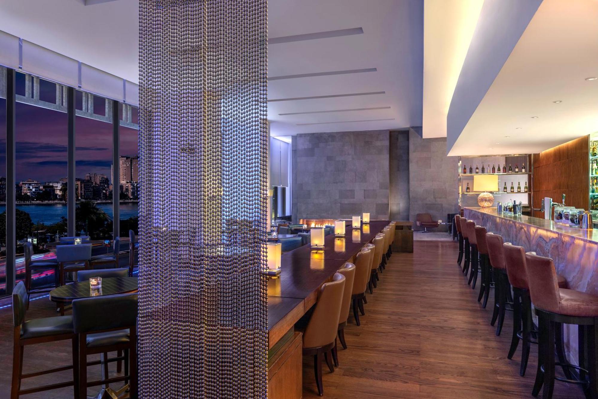 מלון Sofitel Cairo Downtown Nile מראה חיצוני תמונה The bar at the 101 bar