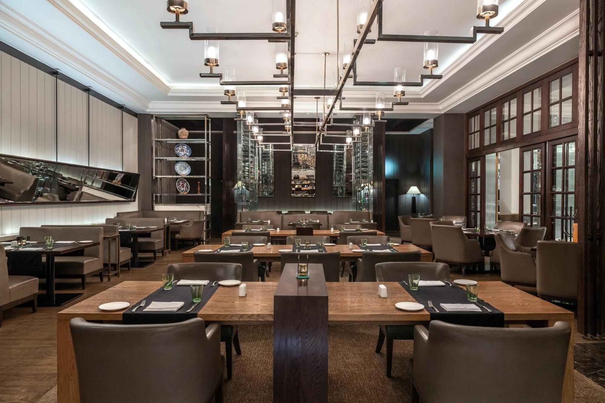 מלון Sofitel Cairo Downtown Nile מראה חיצוני תמונה The interior of the restaurant in 2018