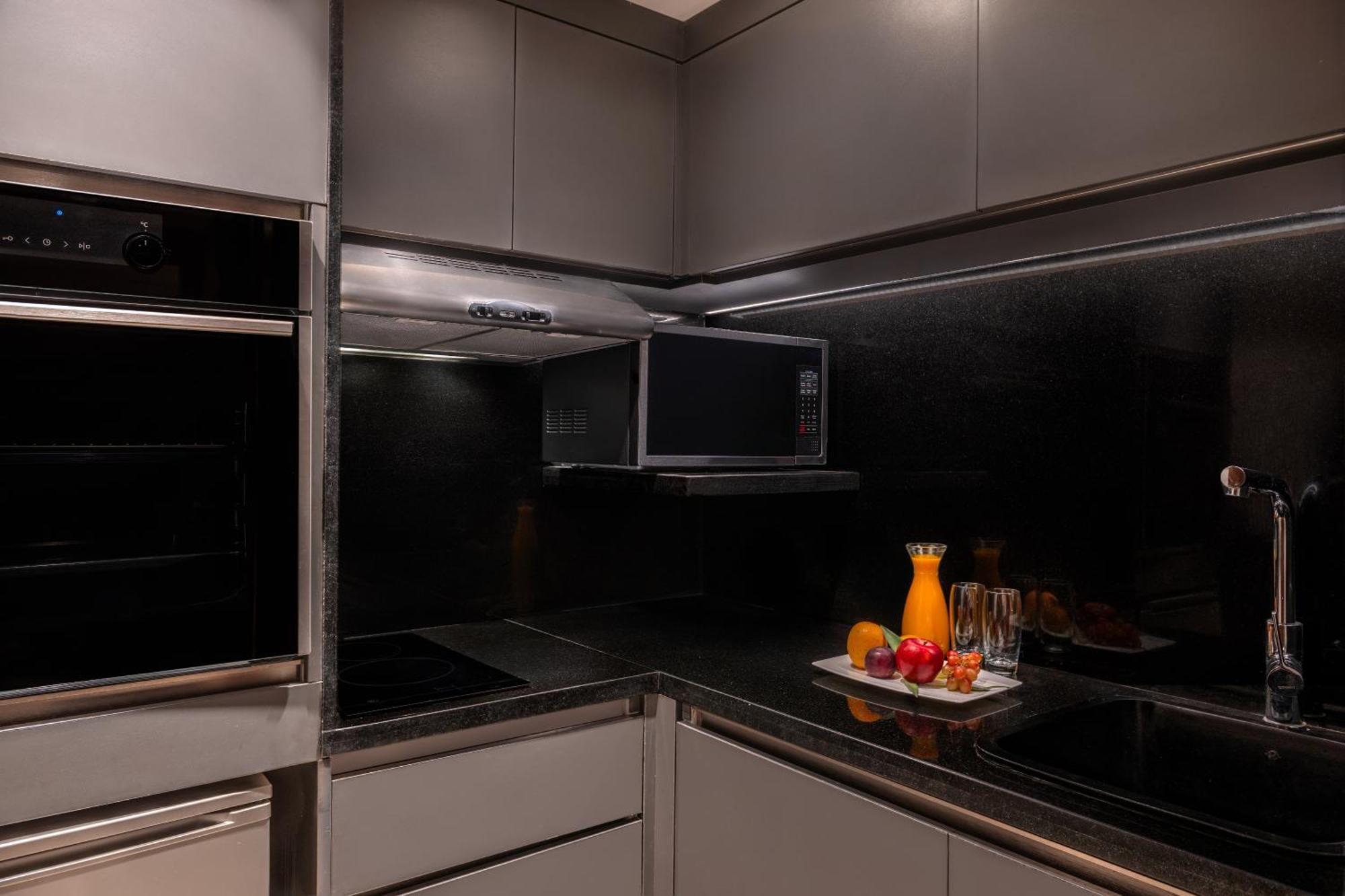 מלון Sofitel Cairo Downtown Nile מראה חיצוני תמונה A modern kitchen
