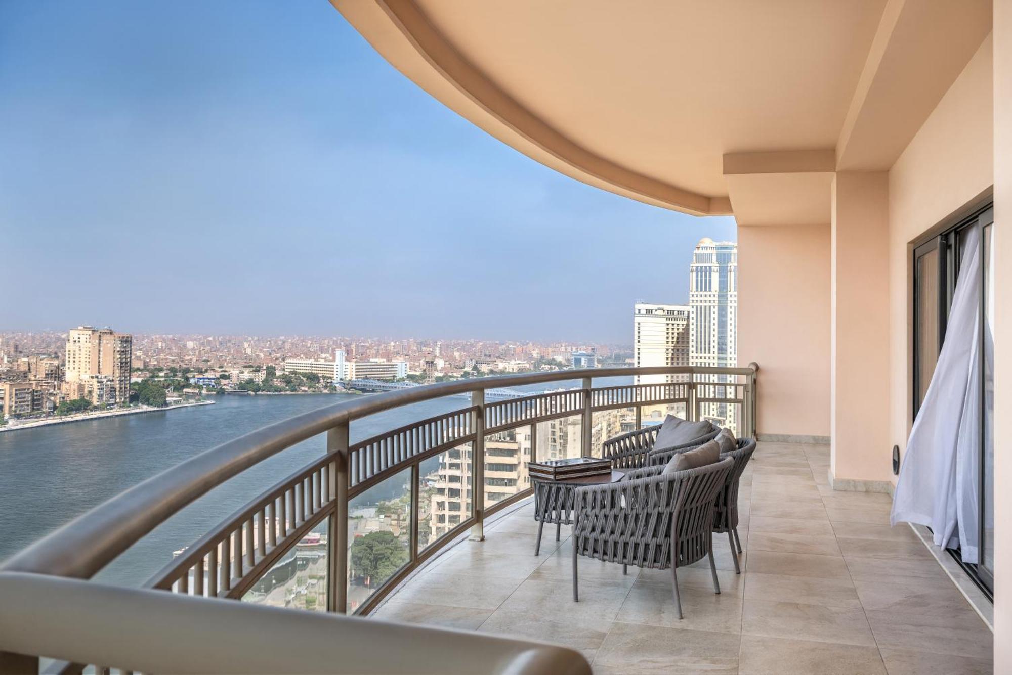 מלון Sofitel Cairo Downtown Nile מראה חיצוני תמונה View from a suite