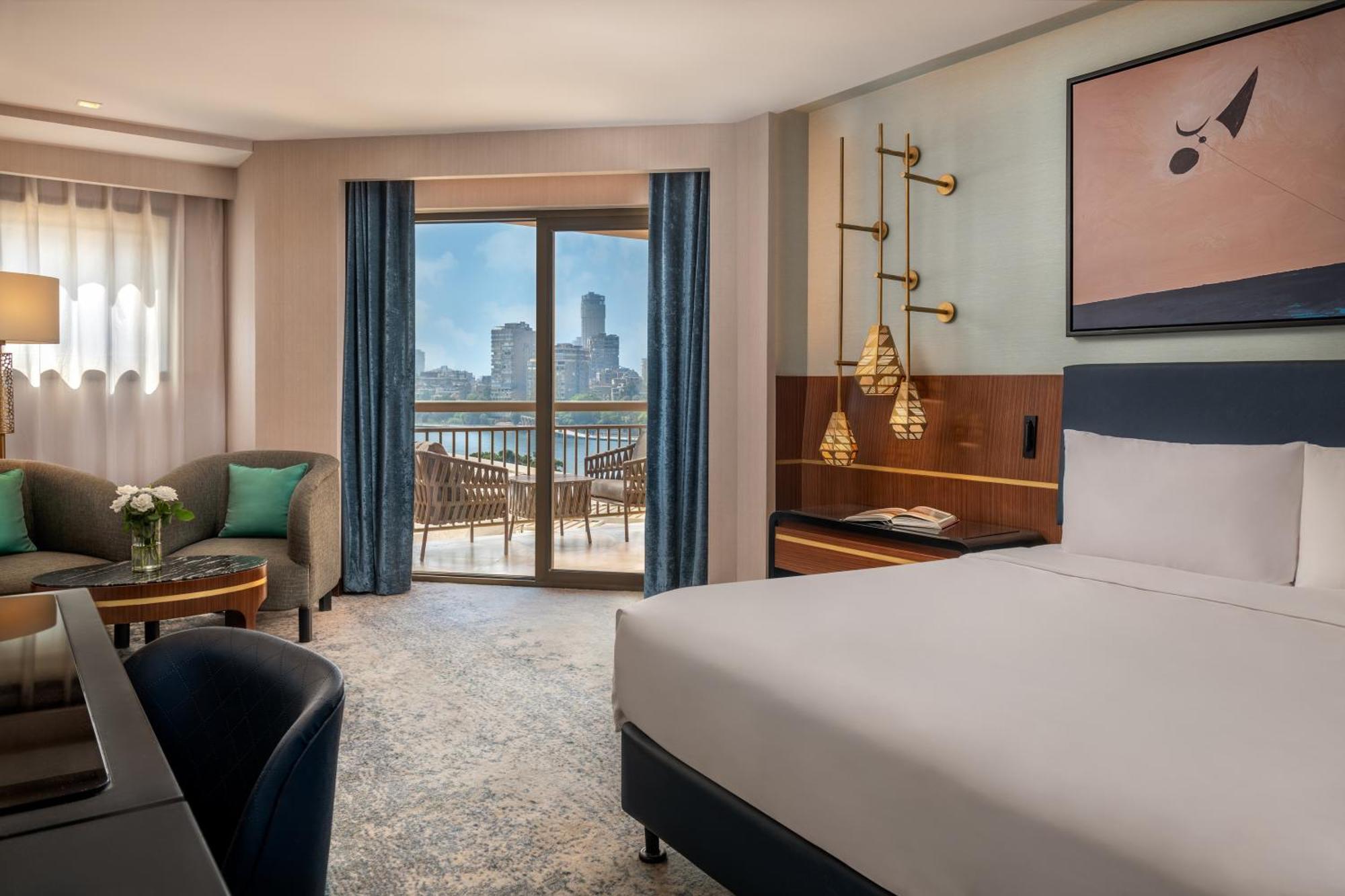 מלון Sofitel Cairo Downtown Nile מראה חיצוני תמונה A guest room at the hotel