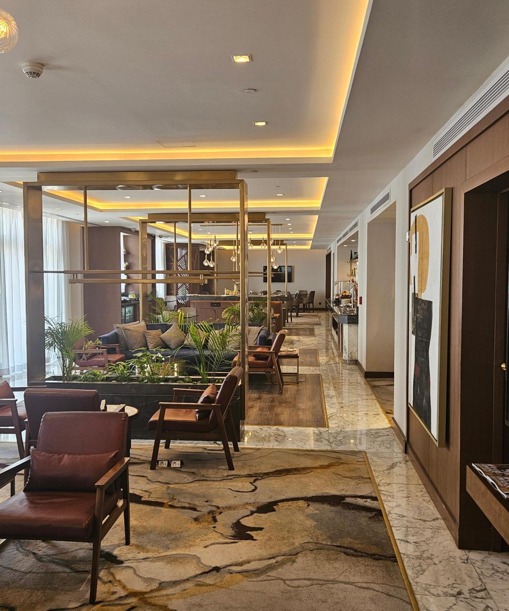 מלון Sofitel Cairo Downtown Nile מראה חיצוני תמונה The lounge at the airport